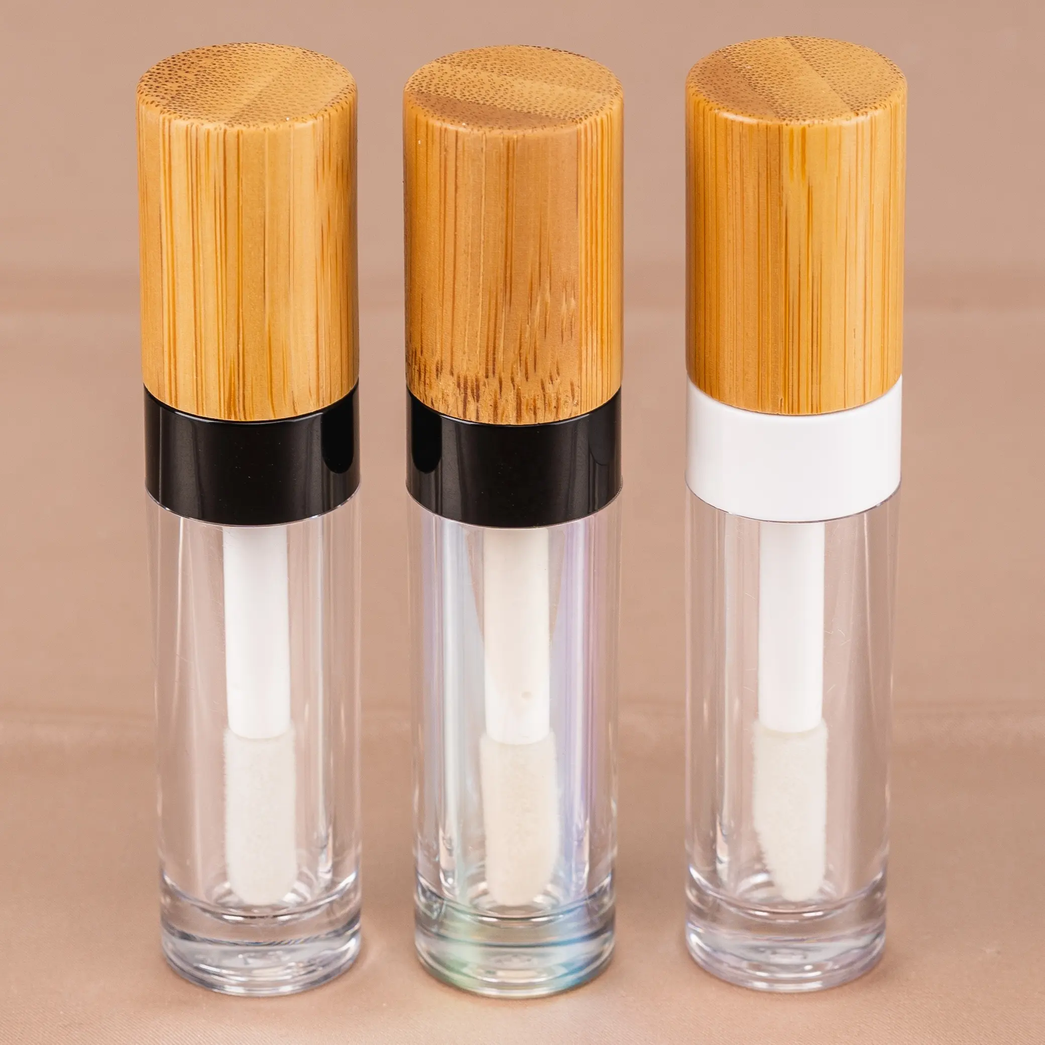 7ml Ihre eigene Marke Short Spiral Bamboo Top Liquid Lip gloss Tube mit schwarzem Hals Weißer Kragen Lip gloss Verpackungs flasche