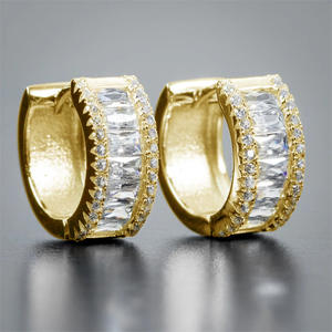 Orecchini di Lusso in Oro Bianco con Diamanti Taglio Smeraldo Colore D Naturale Certificati per Matrimonio da Donna - Product Image 4