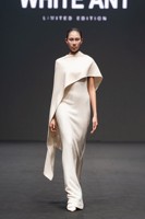 Robes sans manches pour femmes Robe longue blanche Silhouette ERA LAINE ROBE LONGUE Jupe légèrement évasée FOURMI BLANCHE Vietnam Vêtements pour femmes