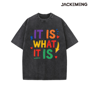 T-shirt in cotone oversize lavato, stile divertente disegnato a mano, con stampa citazione casual 'Is What IT Is', stile retrò streetwear, USA - Product Image 4