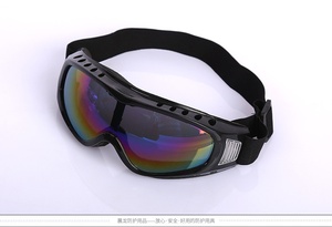Gafas de Seguridad DAIERTA, Fabricante, Logotipo Personalizado, Venta Directa de Fábrica, Marco de Silicona, Anti-Impactos, Anti-Rayones, Anti-Empañamiento para Exteriores, para Esquí - Product Image 3
