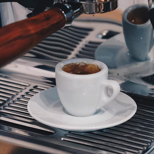 Tasses à café miniatures en céramique blanche avec logo personnalisé, ensemble tasse et soucoupe à expresso épaissies de 9 mm - Product Image 4