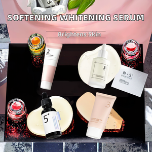 Sérum pour le visage au thé vert végétalien à la niacinamide et à l'acide hyaluronique - Soin des pores, adoucissement de la peau, éclaircissement, anti-rides et anti-âge - Product Image 2