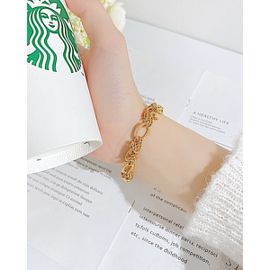 Nuovo gioiello di moda personalizzato hip hop 18K oro acciaio inossidabile bracciale donna - Product Image 5