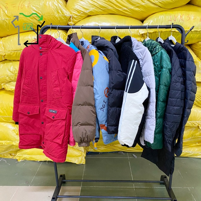 Wholesale Thick Down Jacket Winter Warm Clothing Inventory Down Jacket for Men  Women Winter Thick