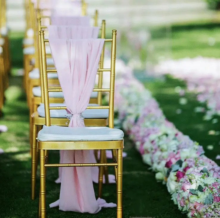 Banquete de hotel dourado tiffany, cadeira chiavari para casamento ao ar livre