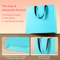 Sacs cadeaux en papier kraft blanc de qualité supérieure, imprimés sur mesure, réutilisables, avec poignée, pour la promotion de la marque, vente en gros