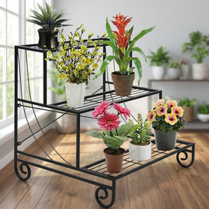 Soporte de Metal de 3 Niveles con Recubrimiento en Polvo para Macetas, Pérgola y Estante para Macetas en Color Negro - Product Image 3