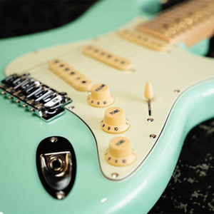 <span class=keywords><strong>Guitarra</strong></span> Eléctrica de 6 Cuerdas de Alta Calidad Hecha a Medida con Mástil de Arce y Puente de Trémolo de Dos Puntos para Actuaciones en Solitario - Product Image 4