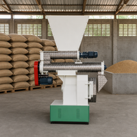 Machine automatique de fabrication de granulés d'aliments pour animaux à faible consommation d'énergie pour fermes de moyenne taille