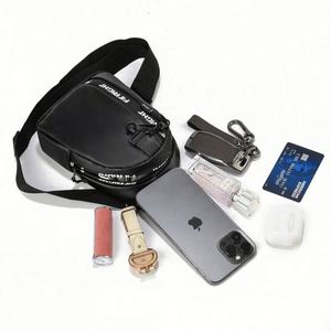 Sac de poitrine classique en cuir PU, design tendance, sac bandoulière décontracté pour femme, sac banane - Product Image 5