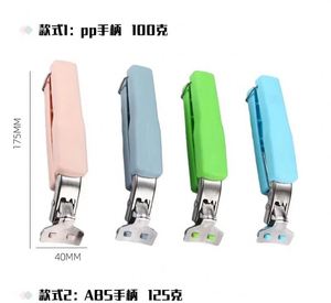 Buena venta cerveza Metal regalos tapa pistola imán automático retráctil bala madera cuero pared magnético abrebotellas - Product Image 6