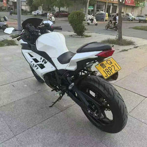 Moto à essence d'occasion Kawasaki Ninja V6 avec moteur 200cc pour motos de rue pour vélos d'adultes - Product Image 5