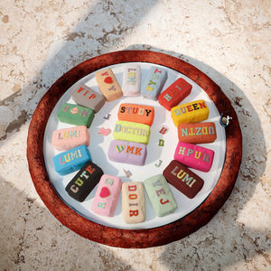 Parches de tela termoadhesivos de PVC transparente con chenilla, lentejuelas y bordados, efecto tie-dye, 30*22*2CM, al por mayor - Product Image 3