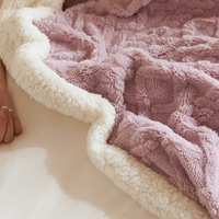 Individuelles Logo 2kg 2-lagige Polyester-Flauschfell-Decke Weiche Nerz-Sherpa Winterdecke im Schlichten Stil Festliches Geschenk