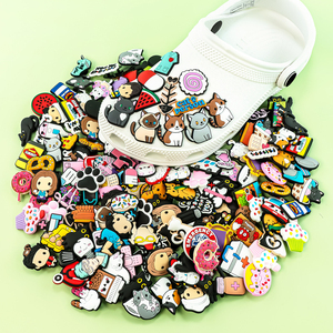 Lot de 10 décorations pour chaussures, breloques mignonnes en forme d'animaux de dessin animé pour sandales, accessoires pour femmes, filles et enfants, cadeau, épingles - Product Image 2