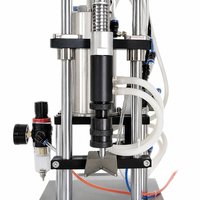Machine de remplissage automatique de liquides pour parfums et huiles parfumées, dosage volumétrique précis et tâche d'emballage