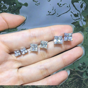 Pendientes Pequeños de Zirconia con Incrustaciones Completas, Estilo Geométrico Cuadrado, Joyería Sencilla y Elegante para Eventos de Alta Gama - Product Image 3