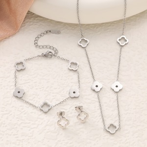 Popular 18K Gold Plated Stainless Steel Jewelry Set Hollow Clover Pattern Hot Trend Women s Necklace <strong>Bracelet</strong> Earrings <strong>Combo</strong> - Product Image 2