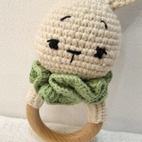 Hochet en bois pour bébé, lapin de Pâques au crochet, mobile de gym, jouets à hochet pour bébé, jouet lapin tricoté, cadeaux de naissance, décoration pour bébé et enfant