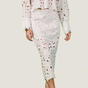 Robe mi-longue en dentelle, haut de chemise classique ajouré polyvalent, robe brodée en coton biologique sur mesure, design d'usine - Product Image 5