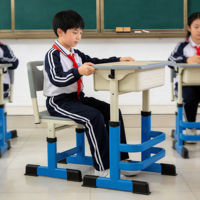 Chaise d'étudiant en plastique robuste avec filet porte-livres sous le siège et crochet pour sac à dos, empilable, design coloré, pour maternelle et école primaire
