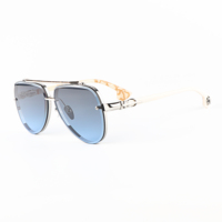 Lunettes de soleil vintage surdimensionnées en écaille de tortue du Guangdong 2025 pour femmes et hommes, protection UV400, pour les loisirs en plein air, montures personnalisées