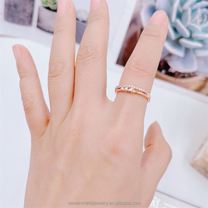 Di alta qualità oro rosa da donna anello con diamanti Set anello europeo colore semplice oro argento rosa gioielli all'ingrosso - Product Image 2