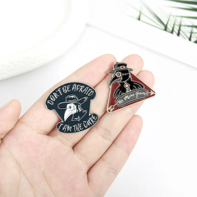 Broche antiderrapante de cowboy, broche criativo com botões de corvo para médico e pássaro, série de esmalte