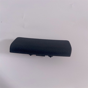 Manija de Liberación del Portaobjetos Chevrolet 42389792, Caja de Almacenamiento Central, Material ABS - Product Image 5