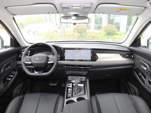 Carburant Conduite à gauche Volant multifonction Avant Quatre roues motrices Haute vitesse 190 km/h Double embrayage Changan <span class=keywords><strong>Auchan</strong></span> X7 Plus - Product Image 4