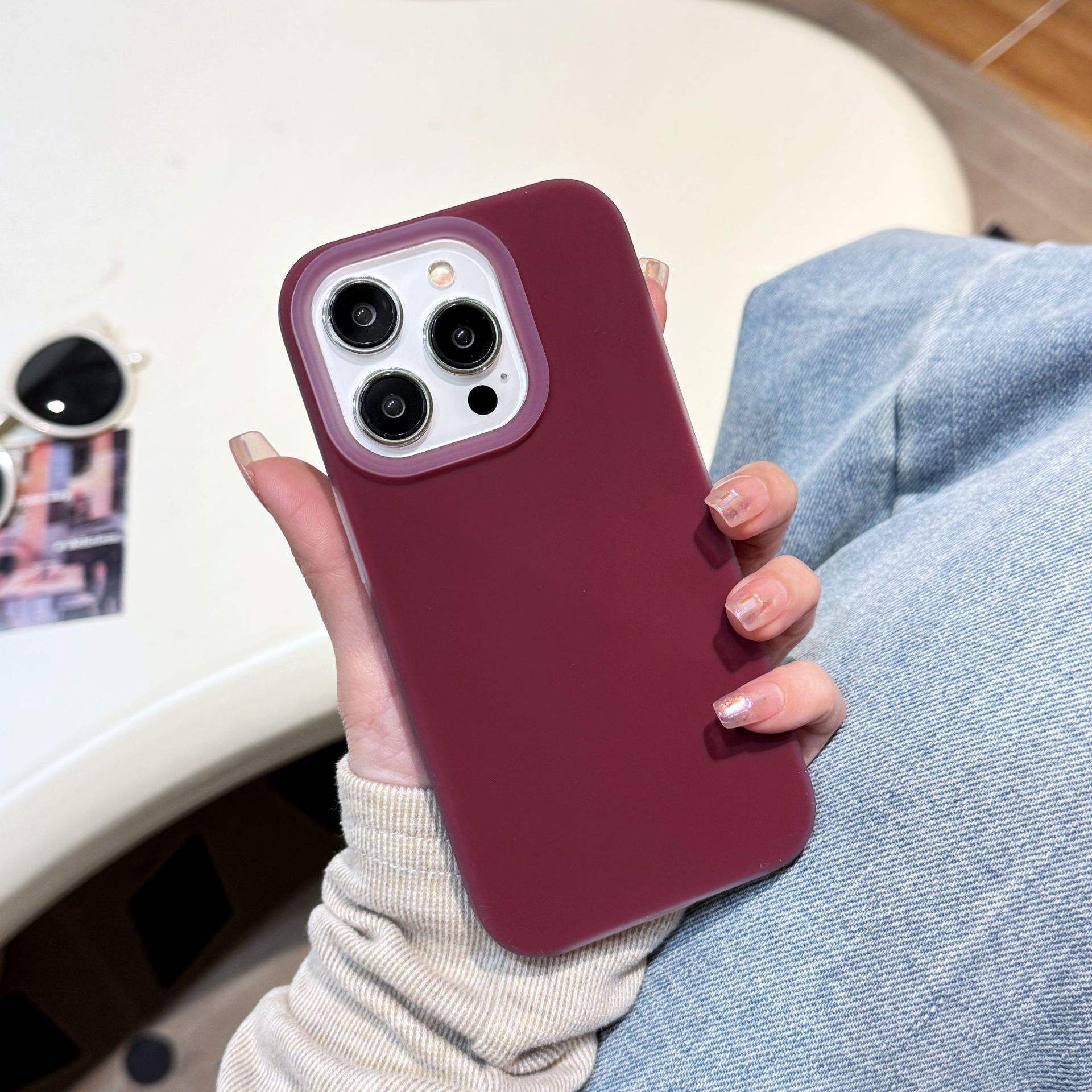 สีแดง Ankura