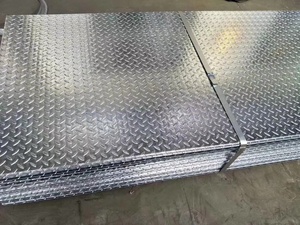 Spécifications complètes <span class=keywords><strong>Plaque</strong></span> d'acier de 3 mm 4 mm <span class=keywords><strong>Plaque</strong></span> d'acier à damier <span class=keywords><strong>Plaque</strong></span> d'acier <span class=keywords><strong>galvanisé</strong></span> Taille personnalisée pour la construction - Product Image 3