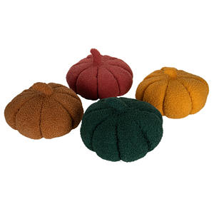 Coussin en forme d'ours en peluche assorti DIAM. 30CM - Product Image 1