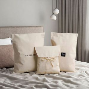 Pochette promotionnelle personnalisée avec logo, en toile de coton réutilisable, pour cosmétiques, sous-vêtements, chaussures, avec rabat - Product Image 1