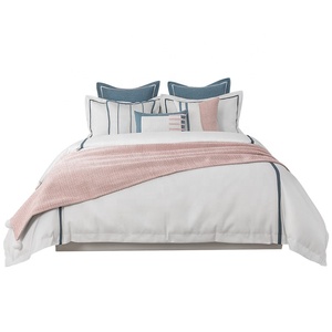 <span class=keywords><strong>Set</strong></span> di trapunte da letto in solido leggero da 10 pezzi Queen King <span class=keywords><strong>Size</strong></span> con 2 fodere per cuscini Runner per Hotel di casa - Product Image 2