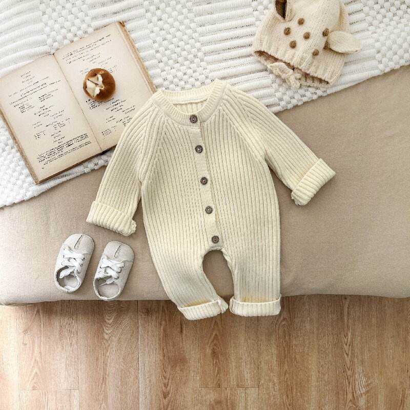Winter Warmth for New Born Baby Sweaters Wholesale Available