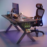 Escritorio para Computadora de Madera Sólida, Diseño de Dos Secciones con Brazo Mecánico, Mesa para Juegos y Deportes Electrónicos, Estación de Trabajo con Panel Perforado con Aspecto de Fibra de Carbono