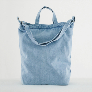 Bolsa de Compras Clássica WeiJu em Denim Reciclado, Tote Simples para Uso Diário, Alça Ajustável em Metal Prateado - Product Image 5