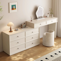 Coiffeuse moderne en pin massif couleur crème avec station de maquillage, design durable pour chambre d'appartement de petite taille