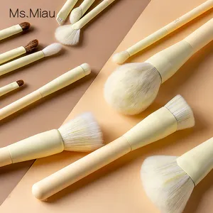 Set di 13 <span class=keywords><strong>Pennelli</strong></span> Professionali di Alta Qualità <span class=keywords><strong>per</strong></span> Trucco, con Manico <span class=keywords><strong>in</strong></span> Legno, Marca Belleza, Morbidi al Tatto, <span class=keywords><strong>per</strong></span> Correttore - Product Image 6