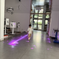 Jeux de projection interactive murale pour enfants sur le sol de la salle de mariage