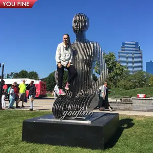 Abstrato moderno feito sob encomenda, grande estátua de metal de arte de jardim para homem aparecer escultura de aço inoxidável para gramado ao ar livre