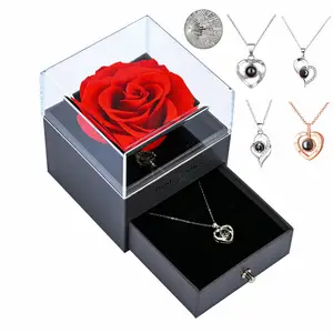 Kotak bunga mawar abadi selamanya, bunga mawar untuk hadiah Hari Valentine 2024