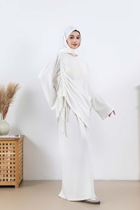 Ensemble 2 pièces pour femmes musulmanes modestes haut <span class=keywords><strong>tunique</strong></span> froncé à cordon et jupe trapèze personnalisable - Product Image 3