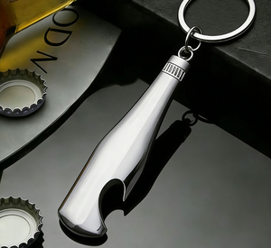 Apribottiglie Creativo Personalizzato in Metallo a Forma di Bottiglia, Portachiavi Regalo per Feste, Ristoranti, Bar e Chiavi dell'Auto - Product Image 1