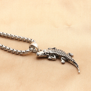 Pendentif crocodile en acier inoxydable, bijoux de mode pour hommes, style rétro punk, cadeau, charme, été 2021 - Product Image 3