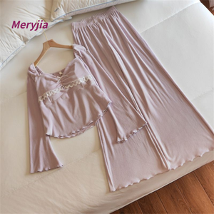 Nuovi pigiami da donna in stile francese, lussuoso velluto isola con imbottiture sul petto, abbigliamento per la casa, set caldo per primavera, autunno e inverno. - Product Image 2