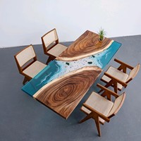 Table de salle à manger moderne au design unique, plateau en bois de noyer massif avec résine époxy, design cascade, style rivière