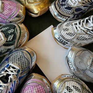 รองเท้าวิ่งดีไซน์เนอร์คุณภาพสูง ระบายอากาศได้ดี สไตล์ลำลอง สำหรับผู้ชายและผู้หญิง แฟชั่นใหม่ล่าสุด รองเท้าเดินสไตล์ทันสมัย - Product Image 5